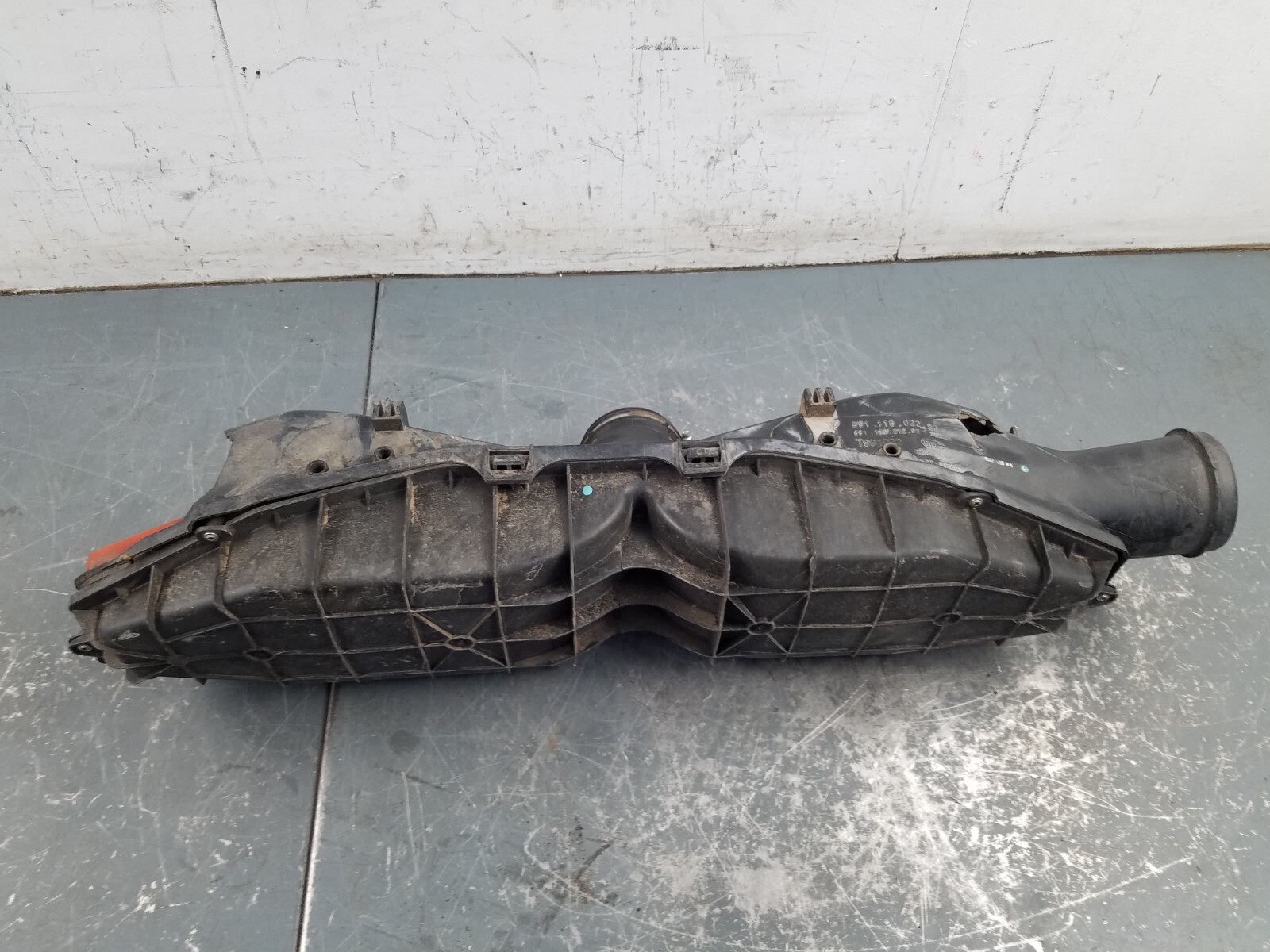 2016 Porsche 911 GT3 RS Air Filter Housing - Damage #2420 P8