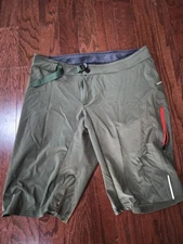 Velocio Trail Shorts - Men's Large - Green Mountain Bike Belted Stretch