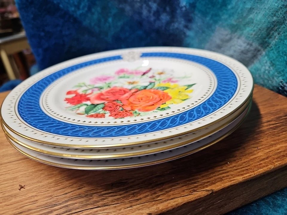 Royal Worcester Queen Elizabeth II 60th Birthday Collectors Plate X3 - Image 4 of 4