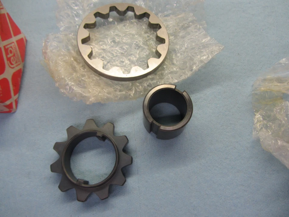 Juego de engranajes de transmisión de bomba de aceite Mercedes W102 M102, 1021800404, leer notas. Foto 3 de 4