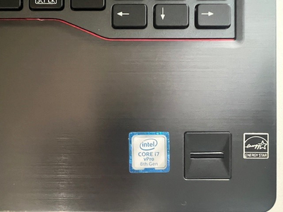 Fujitsu Lifebook U748 14