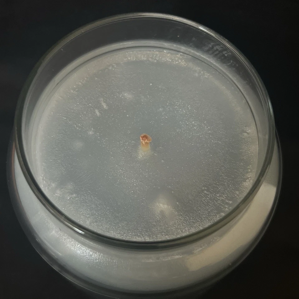 Yankee Candle BEACH BLUE 2013 LIMITED EDITION 22oz VERY HTF! NEW/FRESH - Image 2 of 4