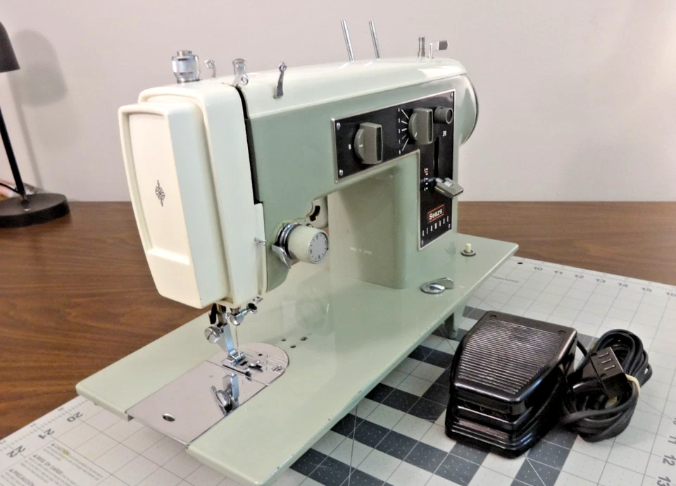 REPARADO - KENMORE 33 HEAVY DUTY 1.2 Amp máquina de costura em ziguezague de aço JAPÃO - Imagem 4 de 4