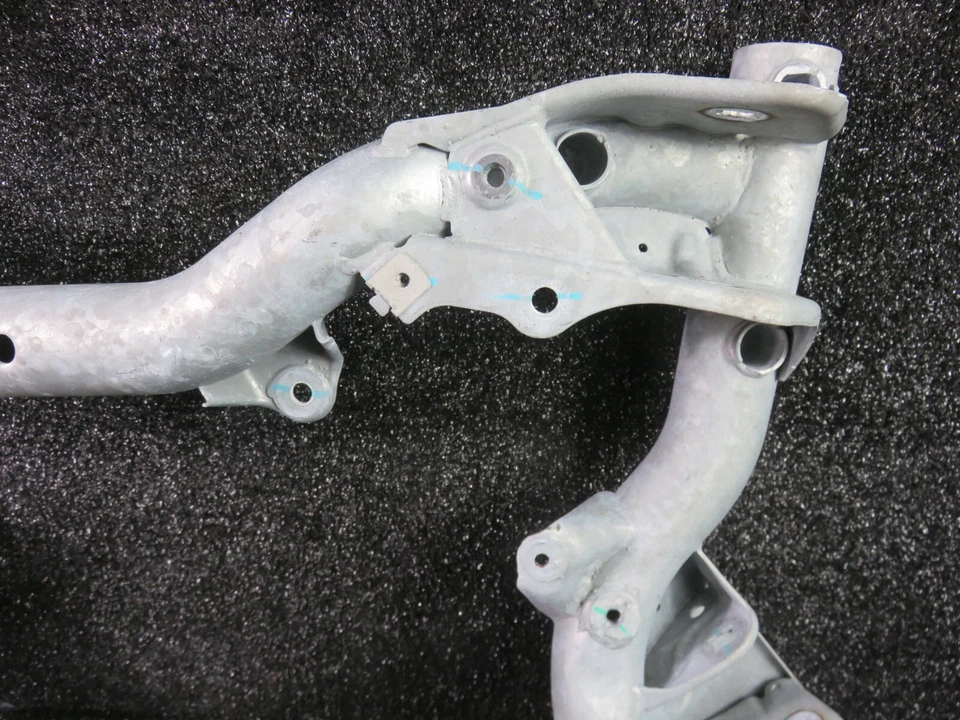 Motor travesaño Mercedes Benz E400 descapotable tracción trasera delantero 15 17 A2046280657 OEM Foto 2 de 4