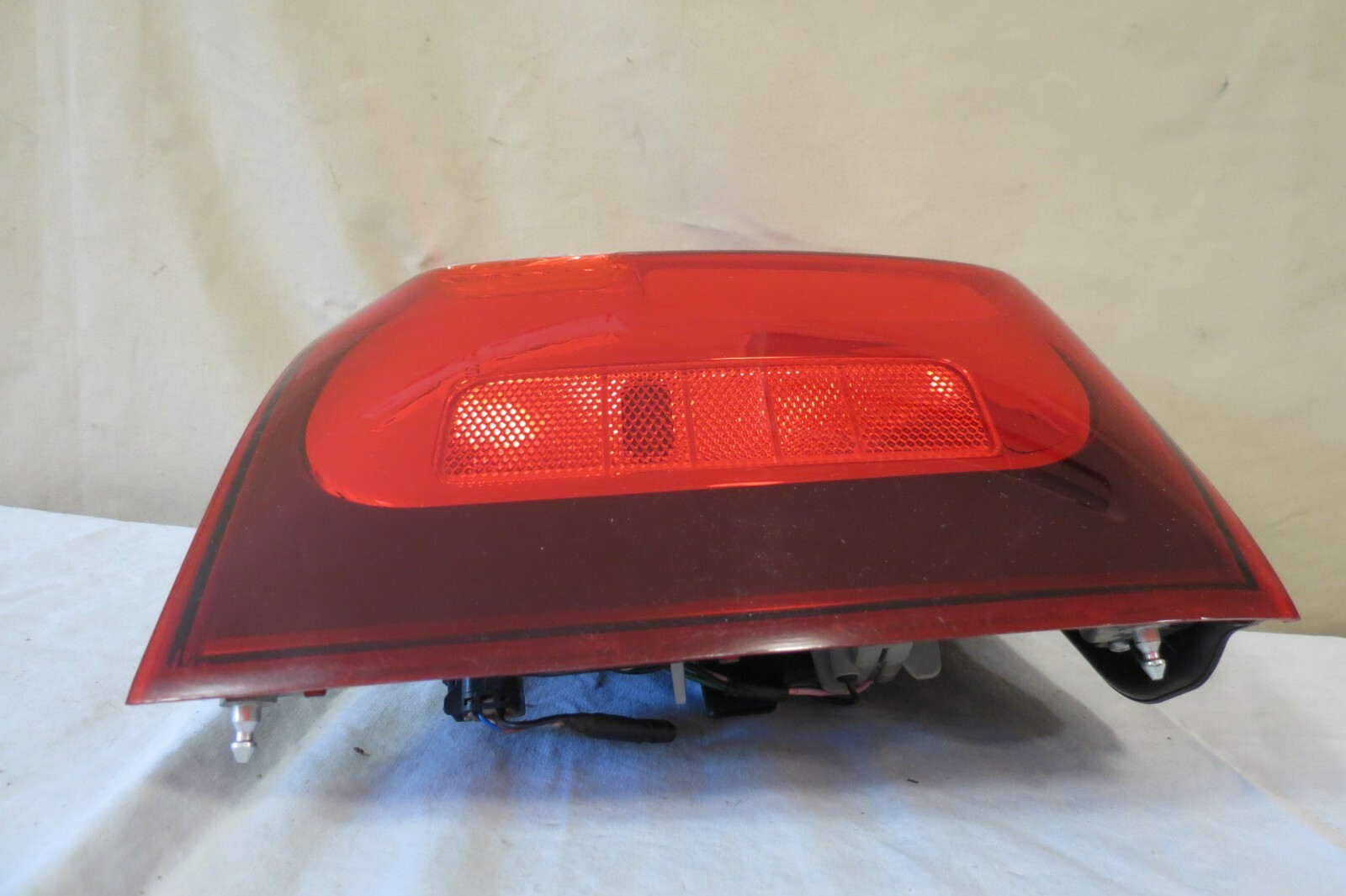 14 15 2014 2015 Kia Sorento OUTER CORNER Tail Light Lamp Right