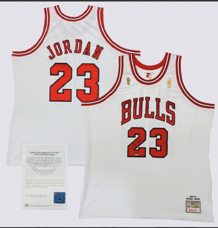 Michael Jordan Signed LE Bulls Jersey (UDA COA) Limited Edition