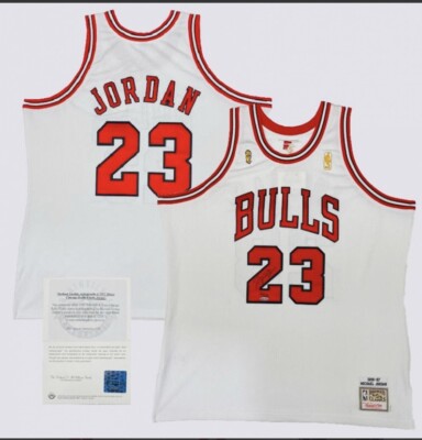 Jordan 直筆サイン Bullsユニフォーム COA付 Michael Jordan Signed LE Bulls Jersey (UDA COA) Limited Edition