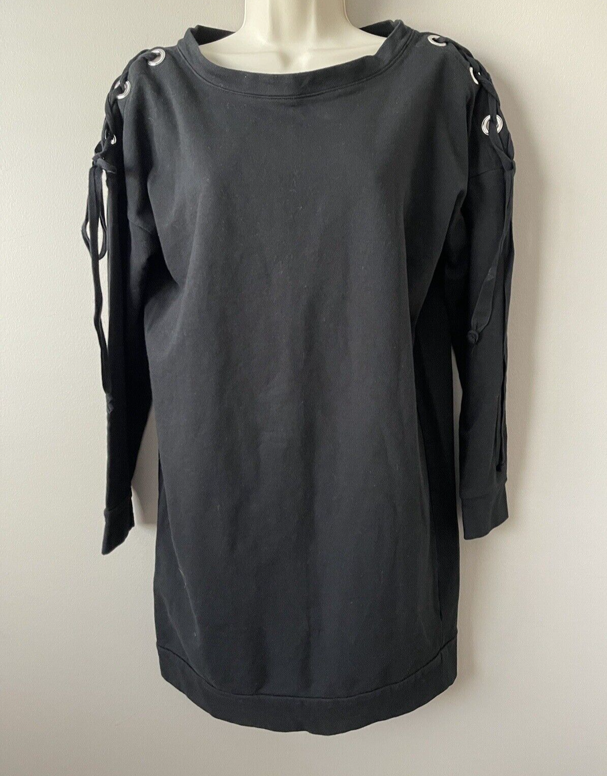 BOBEAU Women Size Med Black Casual Dress with Grommets Ties on Shoulders