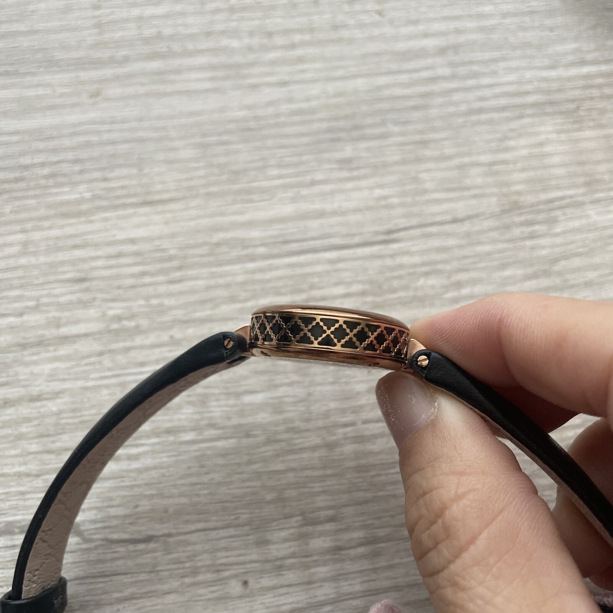 Gucci Diamantissima watch, 27mm Black Leather Strap Watch with Gold-Tone Case Gucci 32mm Diamantissima Watch with Leather Strap, Black  main image 2