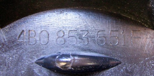 Kühlergrill 4B0853651F AUDI A 6 4 B Originalteil alle Halter vorhanden - Bild 2 von 4