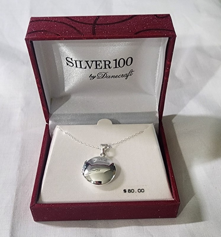 Danecraft 100 Sterling Silver Locket Round  Necklace Pendant New