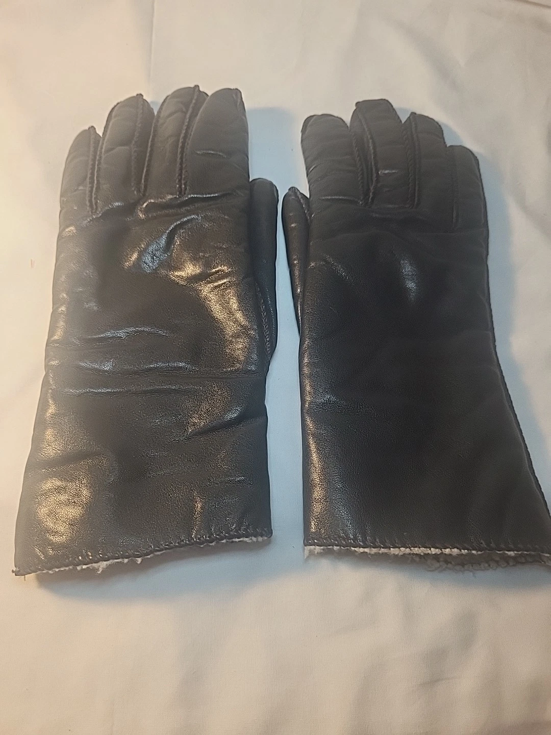 Leather Genuine Leather/Sheep Wool Gloves, Black Size M No Tags