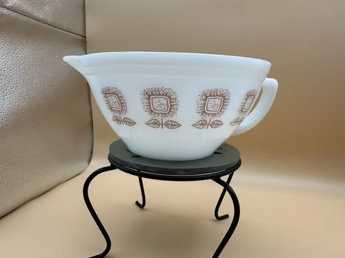 Vintage Federal Mixing Bowl With Handle And Spout Heat Proof
