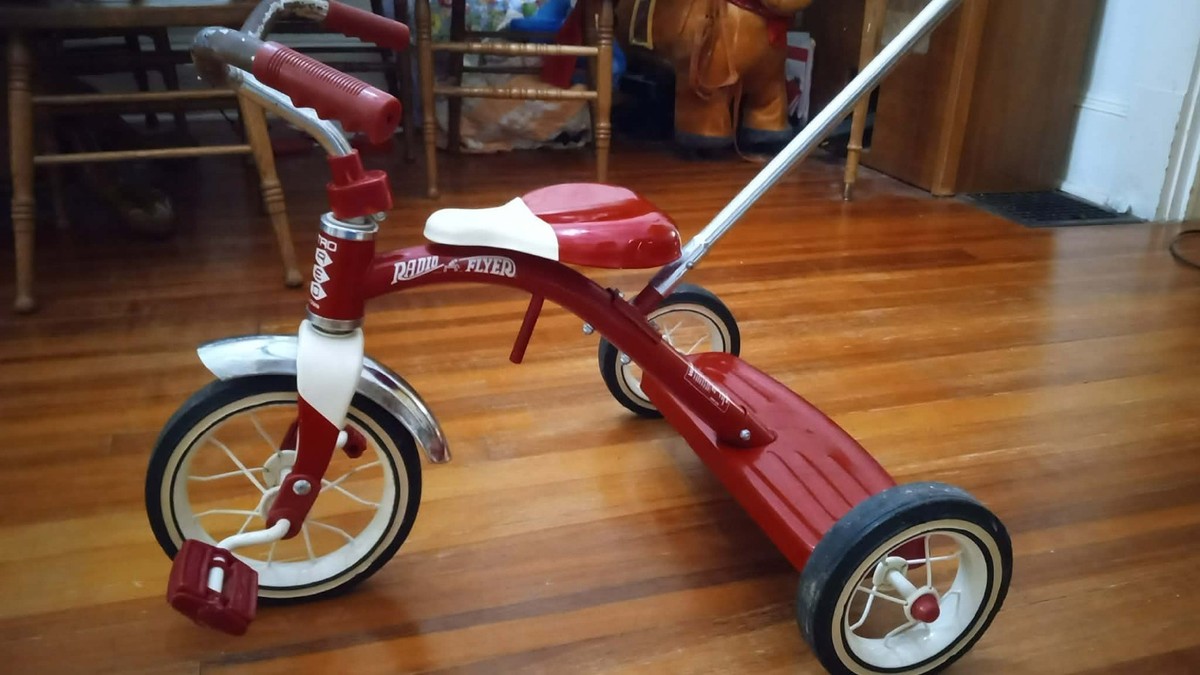 RARE Vintage Model #34 Retro Radio Flyer Tricycle with steering