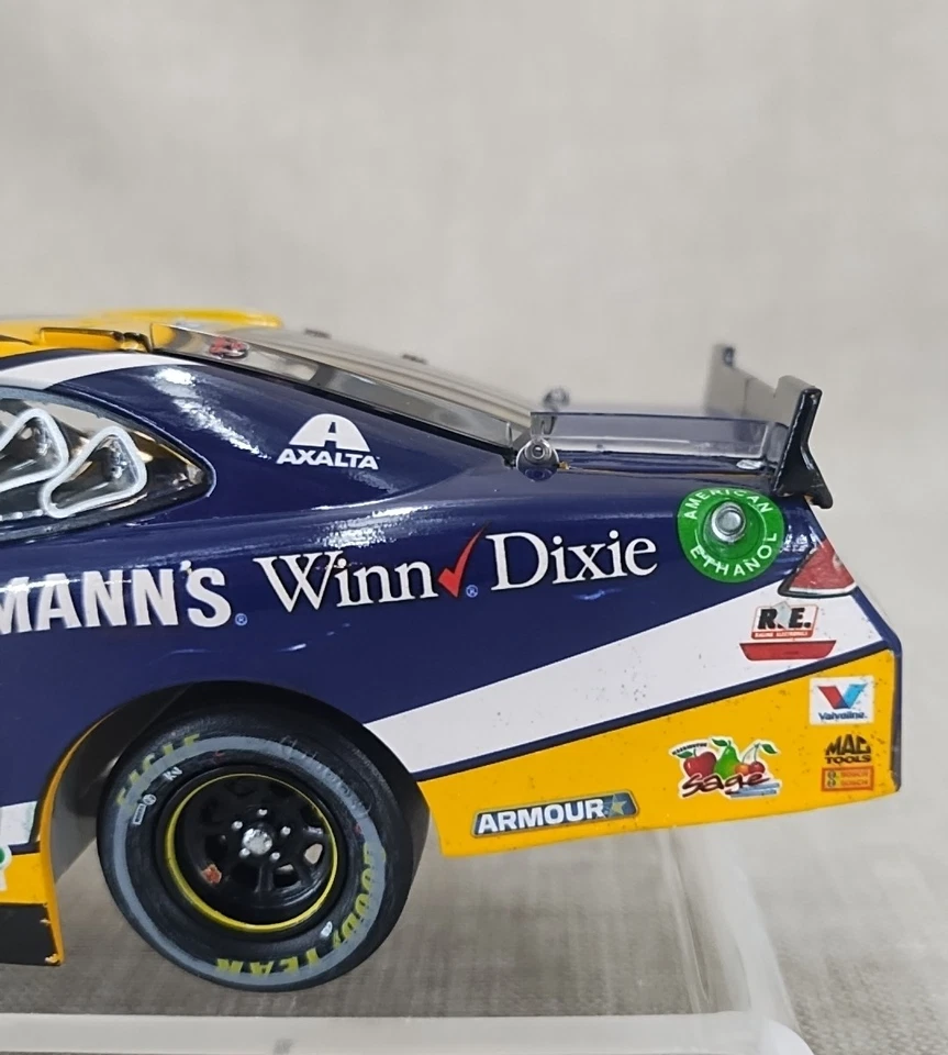 1:24 Lionel Racing Diecast Kasey Kahne #5 Hellman’s Daytona Win 2014 Nascar - Image 4 of 4