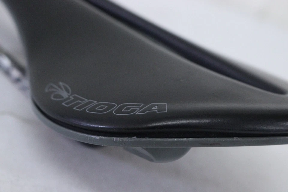 TIOGA Under Cover Stratum Saddle with Carbon Rails - Image 4 of 4