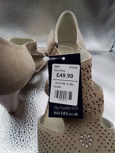 pavers ladies beige sandals size 5 #4456 - Picture 5 of 5