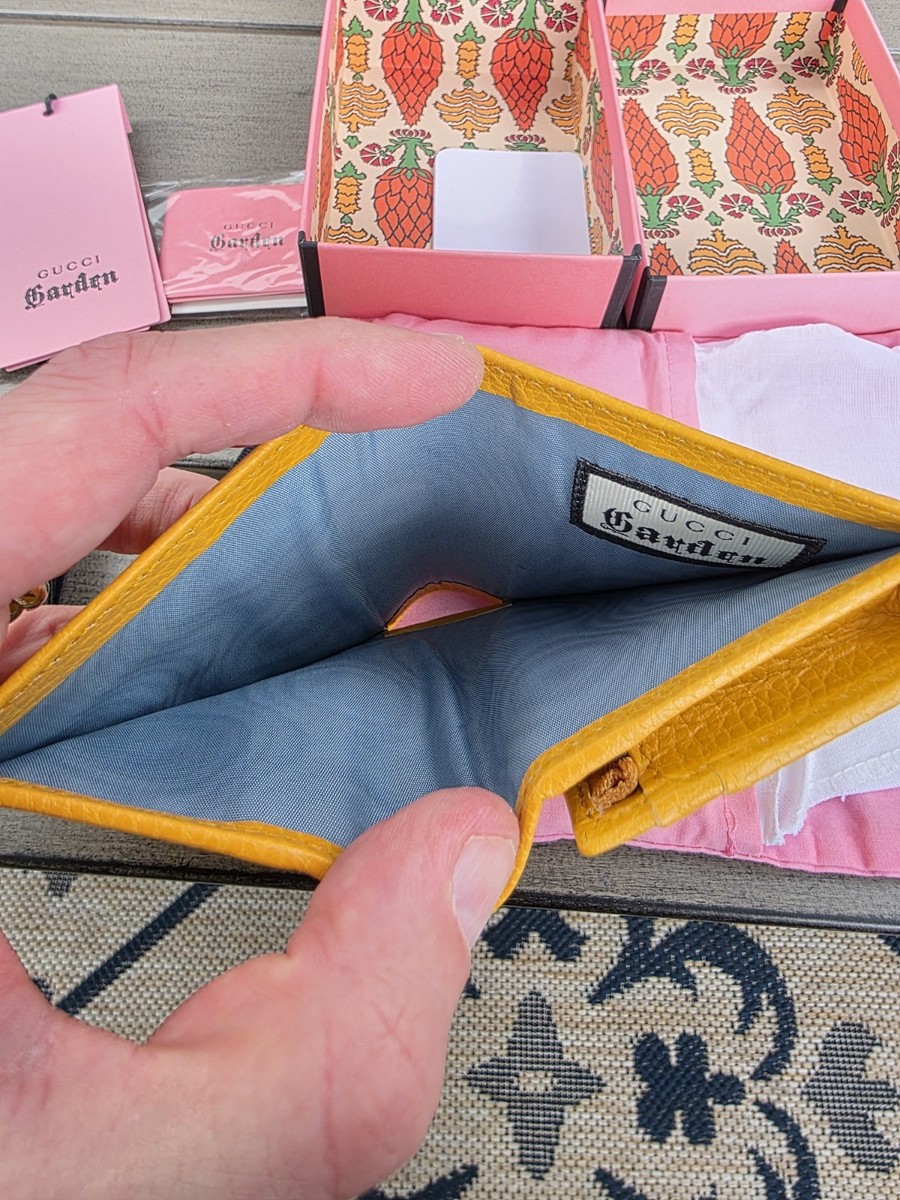 GUCCI Garden Card Case Wallet Bat Emblem Snap Closure Yellow