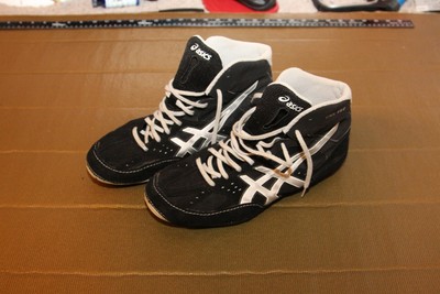 cael sanderson shoes