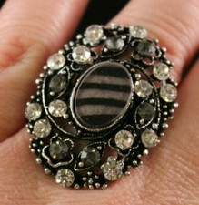 Fashion Jewelry - Strip Oval - Stretchy Ring - Crystal Rhinestone - New - C