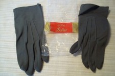 Vintage Pair of GREY Short Gloves - LADIES