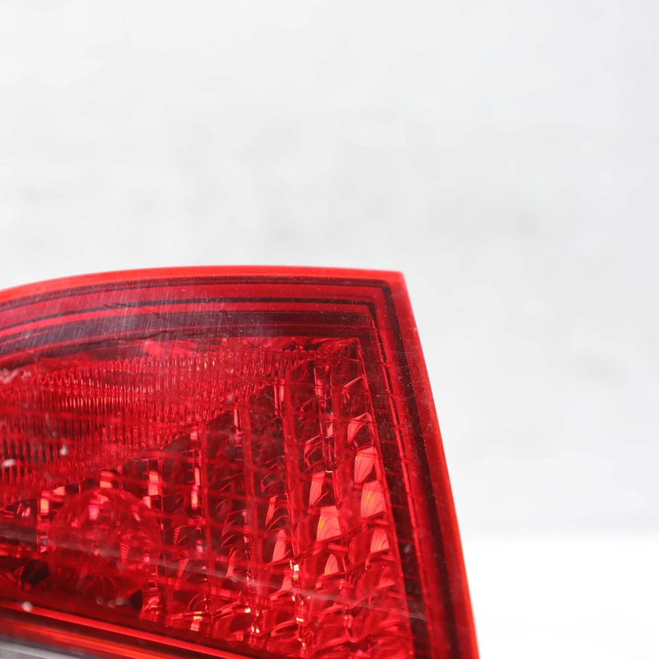2007-2012 Hyundai Veracruz Inner Trunk-Lid Incandescent Left Side Tail Light OEM - Image 4 of 4