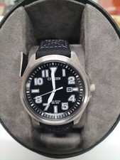 CITIZEN–MEN'S ECO DRIVE BLACK DIAL FIELD STYLE BLACK CANVAS STRAP WATCH AW1410.