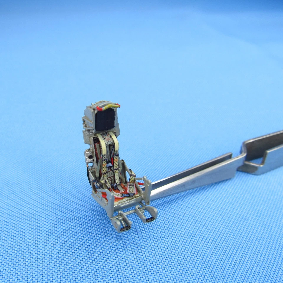 Siège éjectable KK-2 pour MiG-17 MiG-19 MiG-21 (imprimé en 3D) échelle 1:48 M... - Photo 2/4