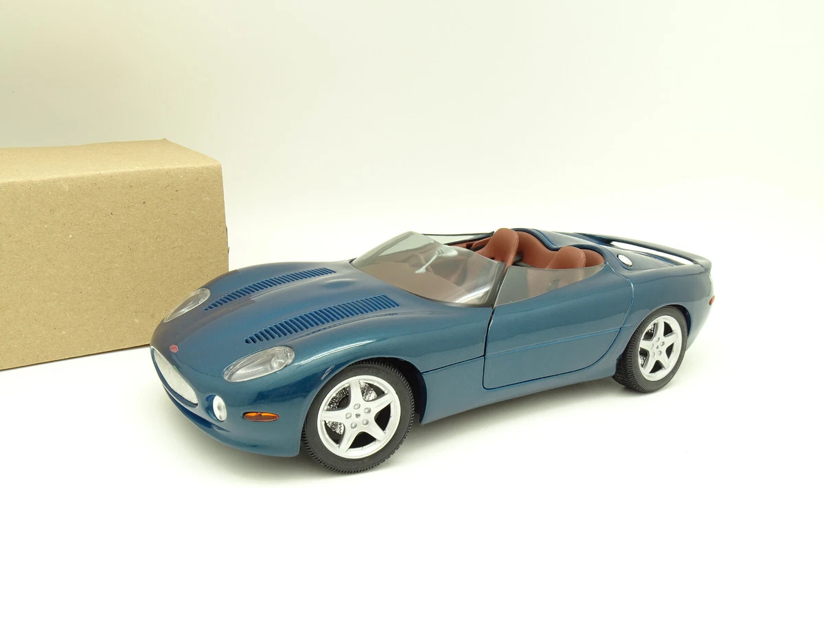 Maisto Jaguar XK 180 1/18 - Collection