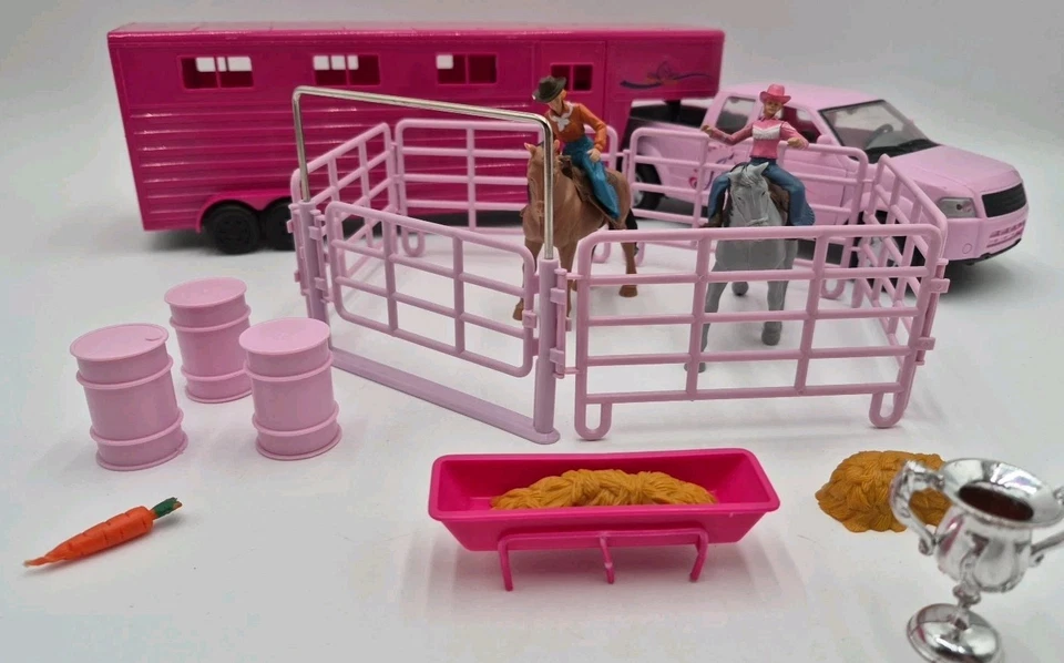 Valley Ranch Pink Pick Up Truck And Horse Trailer Playset - Image 2 of 4