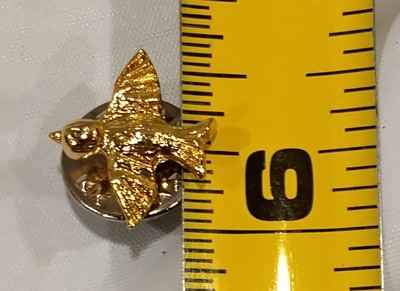 Vintage Gold-Tone Small 3D SPARROW BIRD Pinback Tie Tack Lapel/Hat Pin Collect