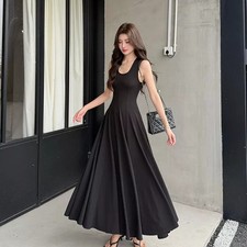 Abito Lungo Nero Estivo In Tessuto Fluido Con Scollo Rotondo Gonna Ruota CF41651