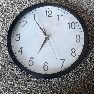  Backwards clock runs counter clockwise novelty