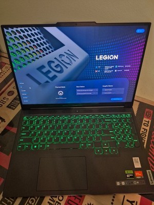 Lenovo Legion Slim 5 Gen 8 16'' 165Hz QHD+ Ryzen 7 7840HS 32GB 2TB RTX 4060