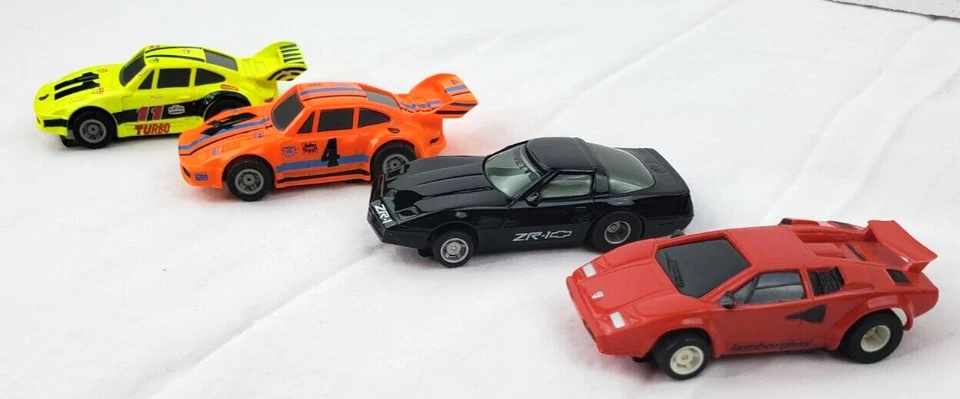 Lote de 55 pies de pista de carreras/4 coches/controladores/potencia/conteo de vueltas de colección Marchon Foto 3 de 4