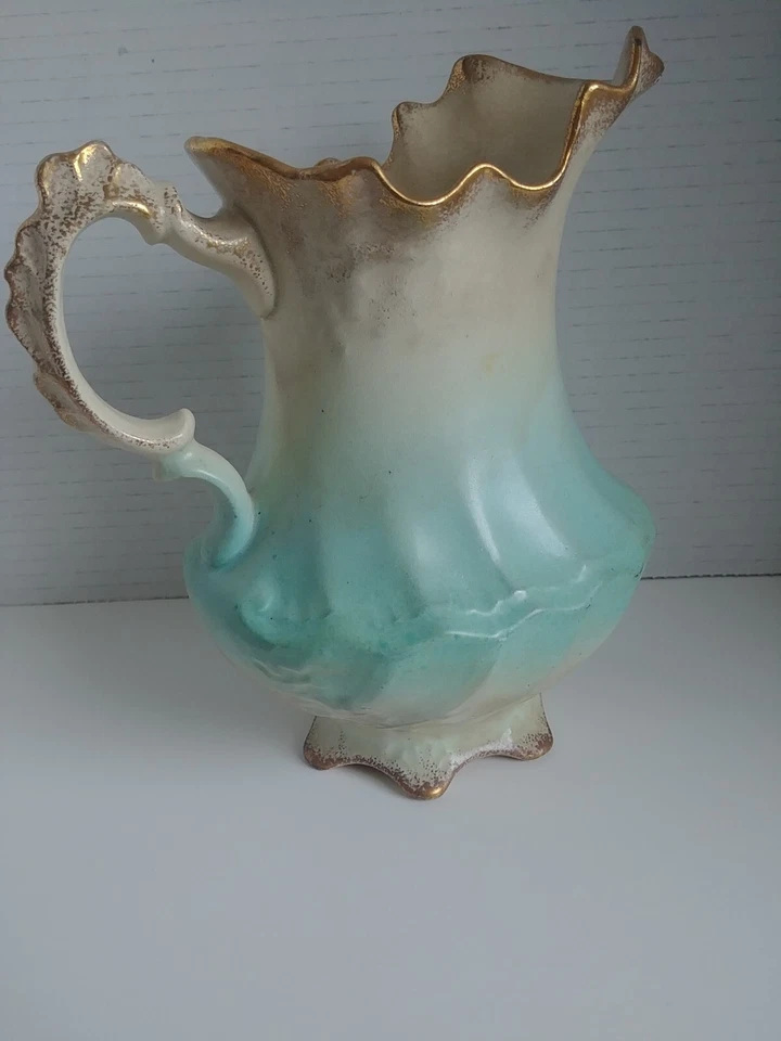 JARRA DE LECHE DE CERÁMICA ANTIGUA/DE COLECCIÓN.Vigilancia francesa porcelana en relieve adorno dorado Foto 2 de 4