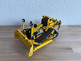 LEGO&reg; Technic Bulldozer / Set 42028 | Used
