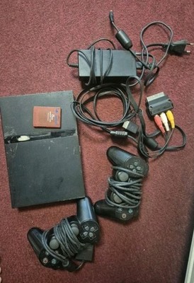 Sony PlayStation 2 Konsole Schwarz 8 MB PAL mit 2 Controllern