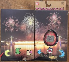 TAMAGOTCHI 1997 COLLECTIOR'S EDITION HONG KONG RED  GOLD NRFB