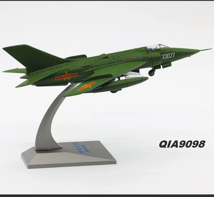 New 1/72 Scale Chinese PLA Q-5 Ground-attack Aircraft Green Diecast Metal Model - Image 4 of 4