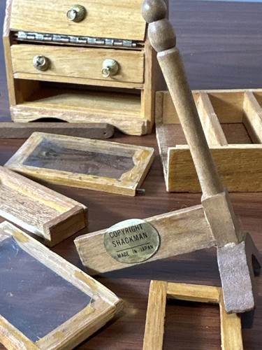 Lotto mobili in miniatura casa delle bambole Shackman Giappone scrivania Hutch per riparazione ricambi - Foto 2 di 7