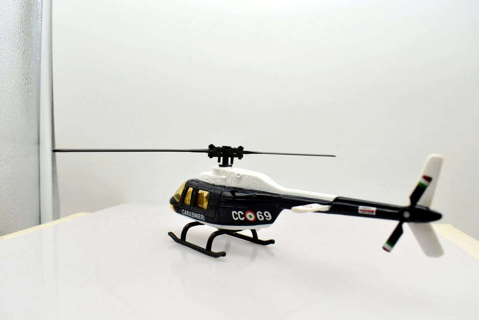 Modellino elicottero carabinieri scala 1:43 CC 69 burago modellismo collezione - Immagine 3 di 4