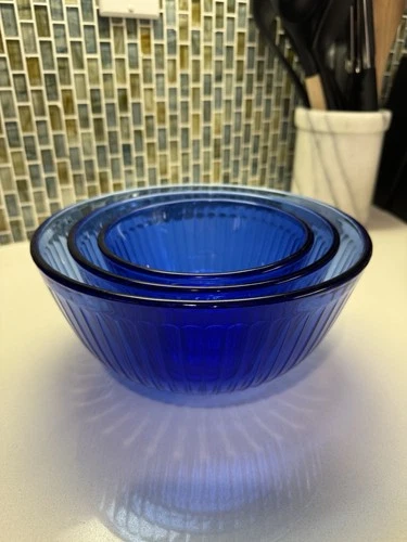 Pyrex 3 Cobalt Blue Nesting Mixing Bowls 3 c 7401-S 6 c 7402-S 10 c  7403-S