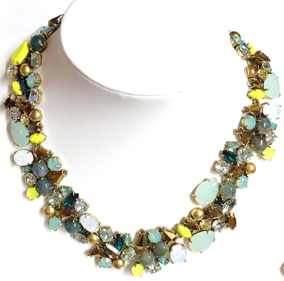 Raro collar J.Crew Spring Bloom llamativo en latón chapado en buey dorado claro limón  Foto 4 de 4