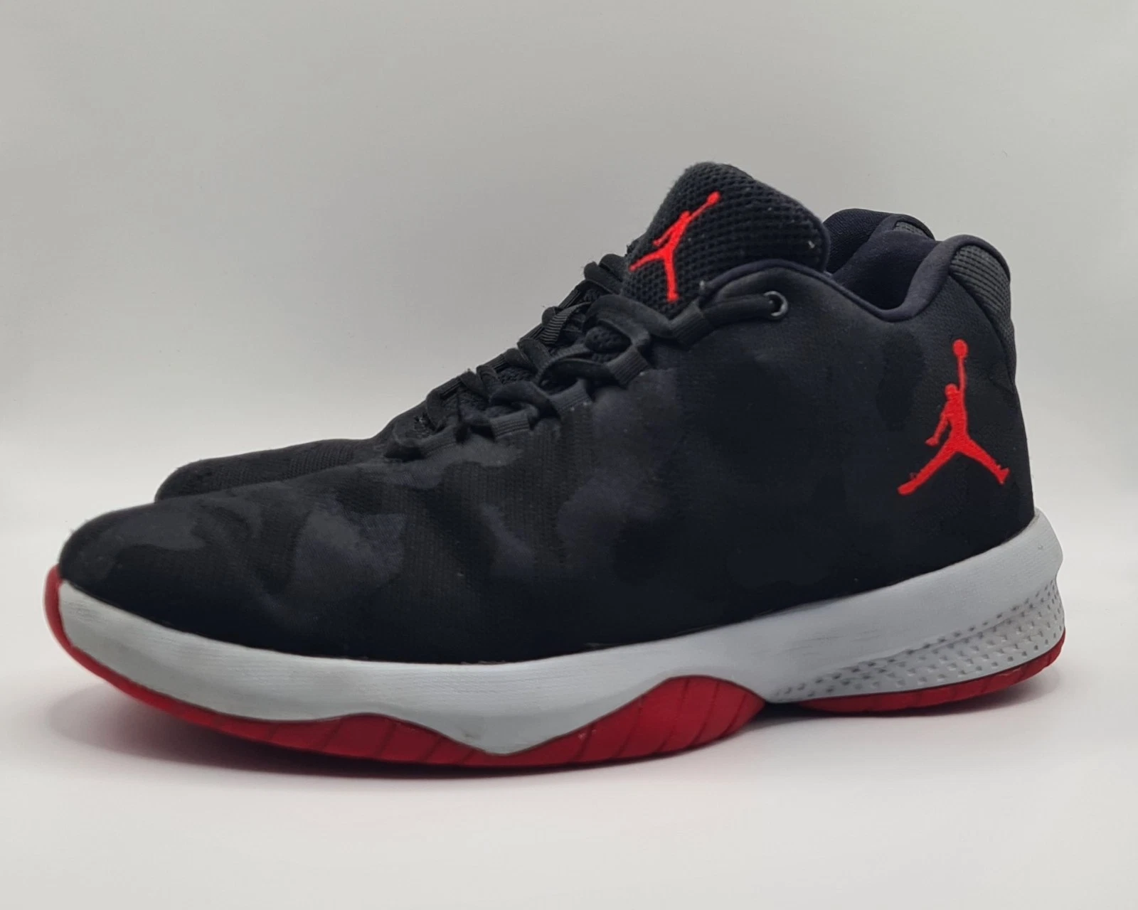 Scarpe da ginnastica Nike Jordan B Fly uomo adolescente ragazzo taglia UK 5 nero grigio