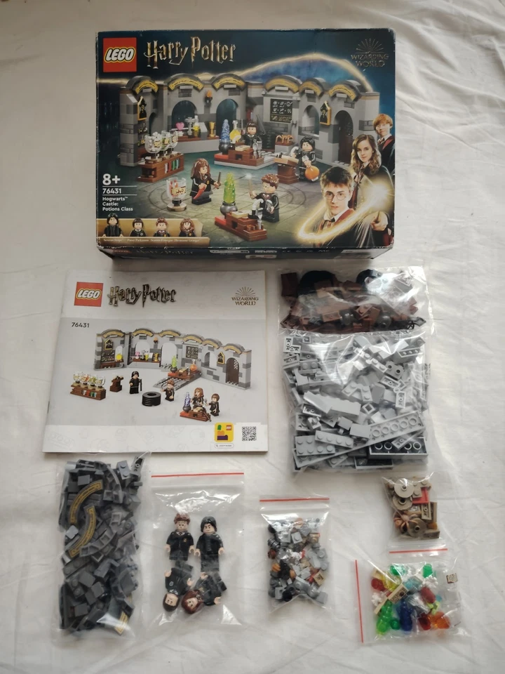 LEGO Harry Potter 76431 Hogwarts Castle: Potions Class, foto 2 di 5