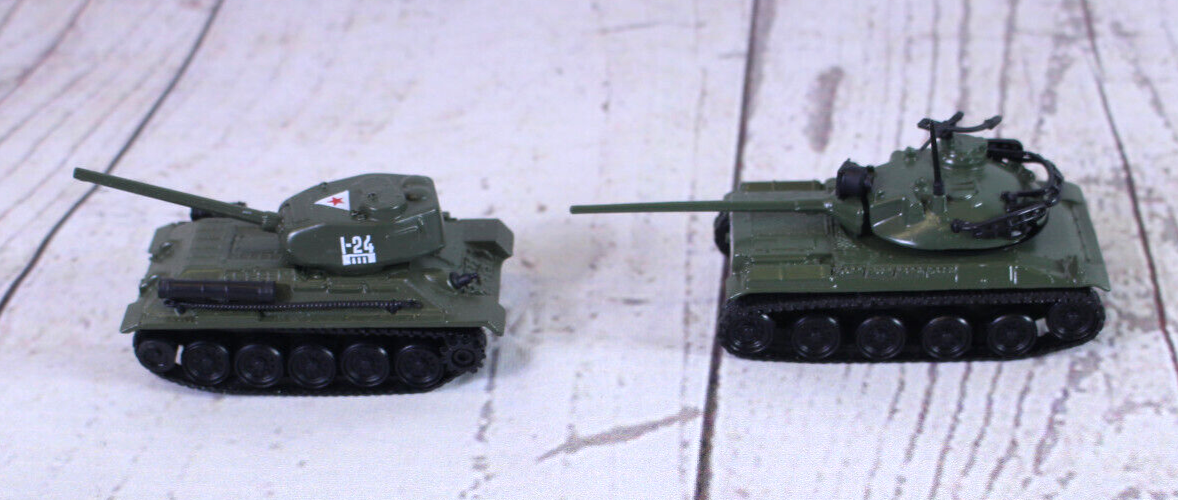 Lot Of 2 Vintage Die Cast AMX 30 Napoleon Battle Tanks Metal 1:64