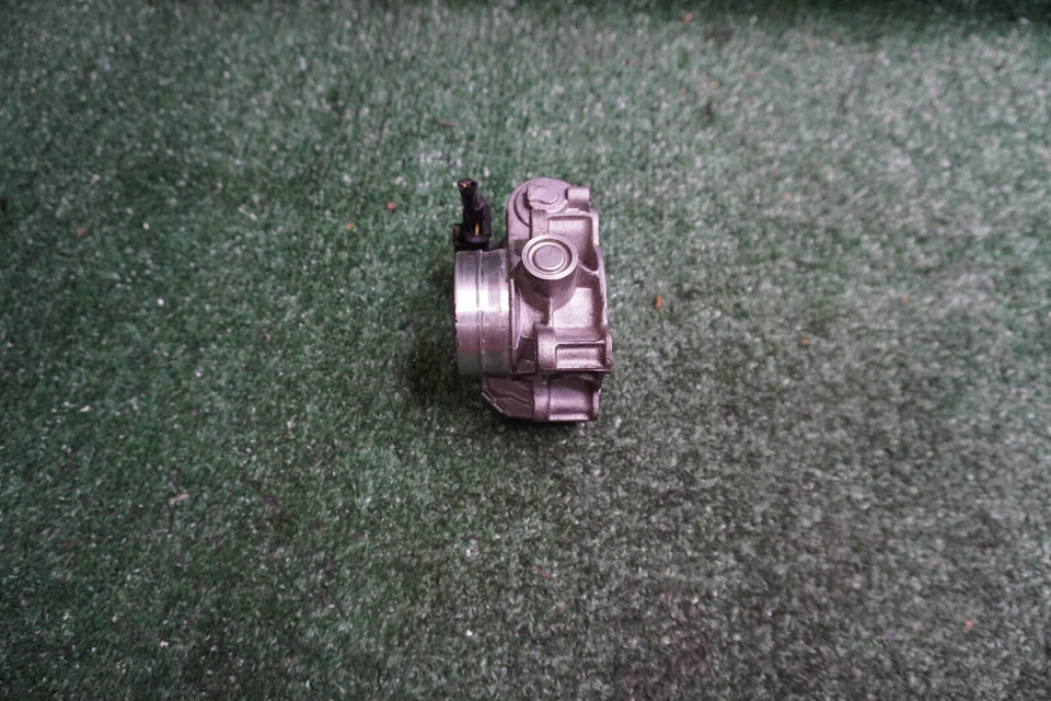 Chevrolet Malibu 2016 2017 2018 carrocería del acelerador 1,5 L fabricante de equipos originales 89 k millas 12671379AA Foto 2 de 4