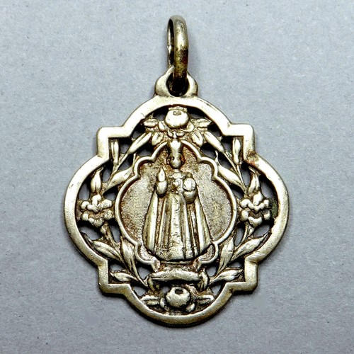 Infant Jesus of Prague. Antique Religious Pendant. Large Openwork Medal. - Picture 1 of 5