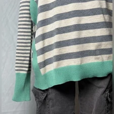 Olive & Oak Green and Gray Crewneck Sweater soft grunge skater indie